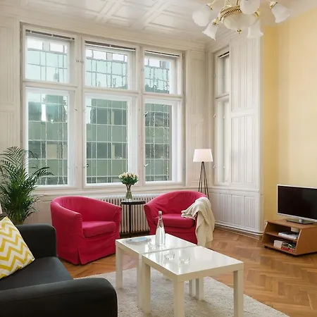 Aparthotel Old Town 3*