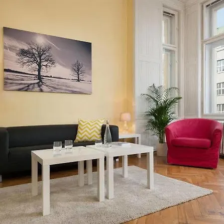 Old Town Aparthotel 3*