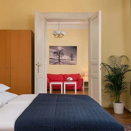 Old Town Aparthotel 3*