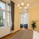 Old Town Apartahotel